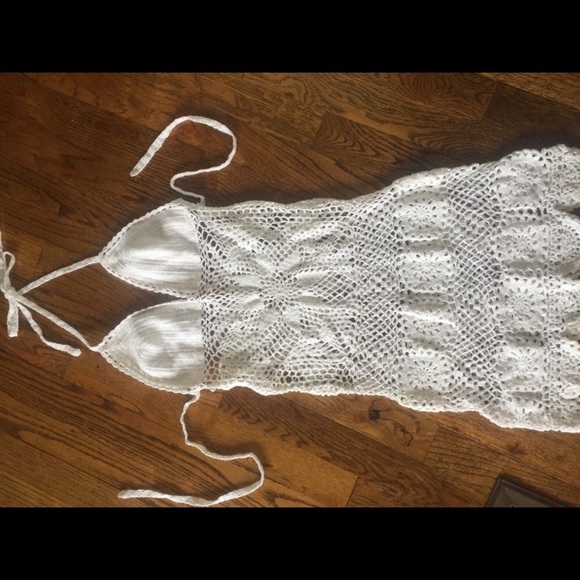 DOLL Ivory Center Sun Scalloped Crochet Cover Up - Picture 2 of 3
